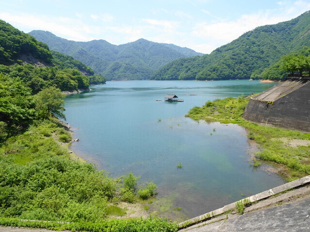 九頭竜ダム上流側の眺め