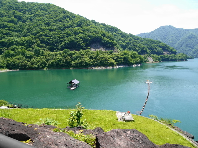 九頭竜ダム上流側の眺め