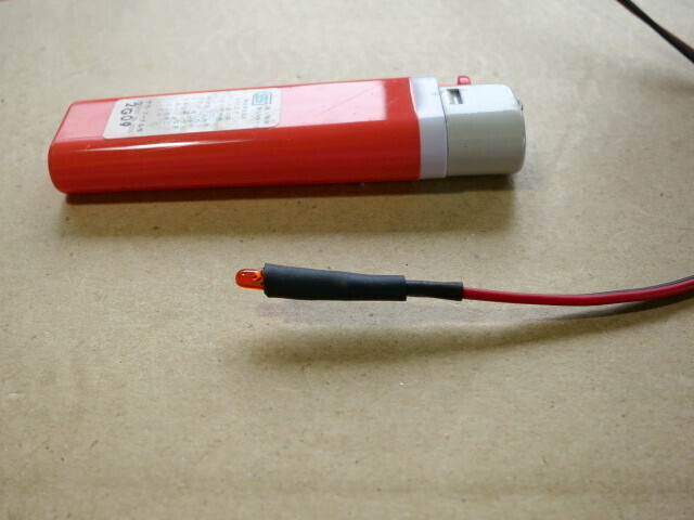 熱で収縮させた後のLED配線