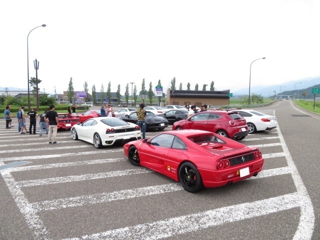 新井PAに集まった参加車両