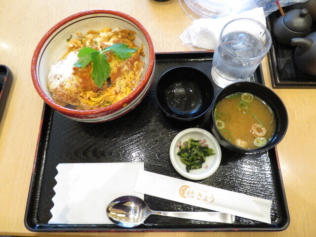 頼んだカツ丼