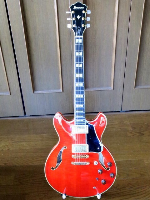 随分前に手に入れたIbanezのAS-200限定カラー