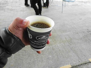 配られたコーヒー